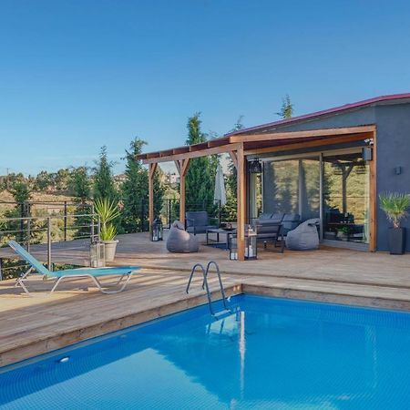 Private Pool Villa Ggki Skepasti Kültér fotó