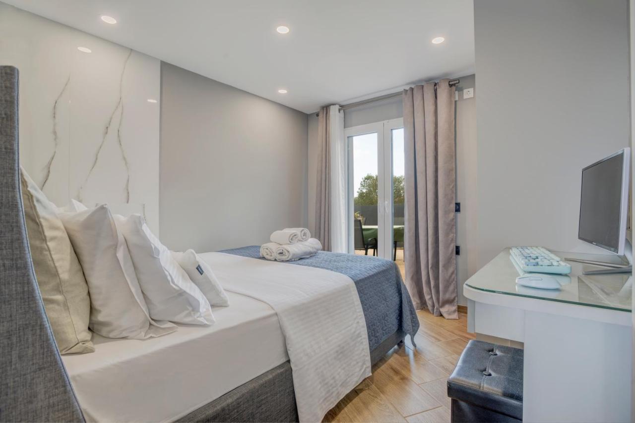 Private Pool Villa Ggki Skepasti Kültér fotó